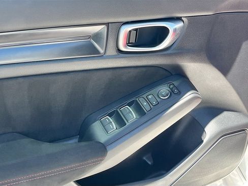 Used 2025 Honda Civic Type R image 18