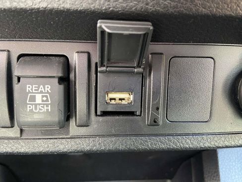 Used 2022 Toyota Tacoma SR5 RWD image 25