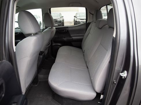 Used 2020 Toyota Tacoma SR AWD/4WD image 20