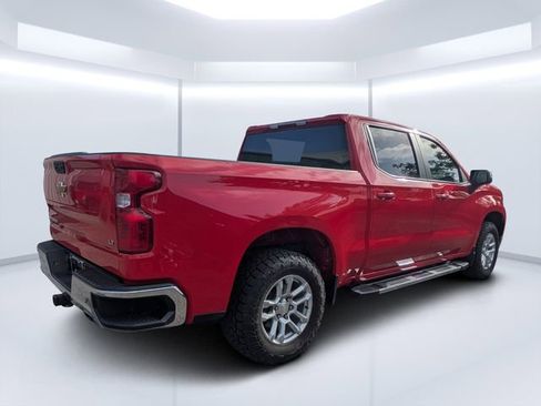 Used 2022 Chevrolet Silverado 1500 LT w/ Z71 Off-Road Package image 3