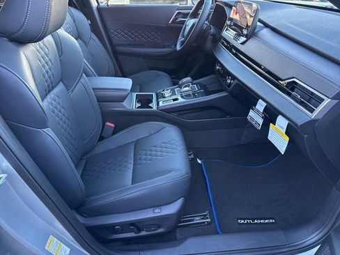 New 2025 Mitsubishi Outlander SEL Black Edition AWD/4WD image 24