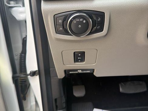 Used 2019 Ford F350 XLT w/ XLT Premium Package AWD/4WD image 10