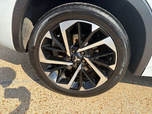 Used 2022 Mitsubishi Outlander SEL AWD/4WD image 11