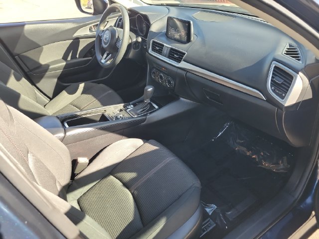 Used 2018 MAZDA MAZDA3 Sport w/ Preferred Equipment Package FWD image 19