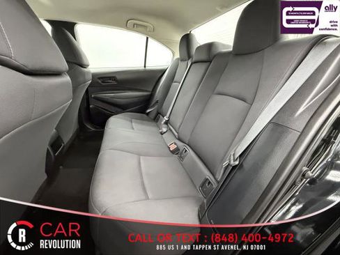 Used 2022 Toyota Corolla LE image 39