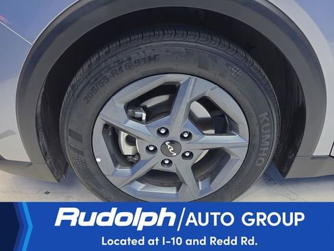Used 2025 Kia K4 FWD image 29