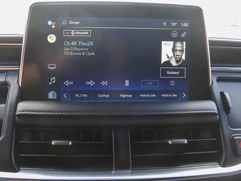 Used 2022 Chevrolet Suburban Z71 image 28