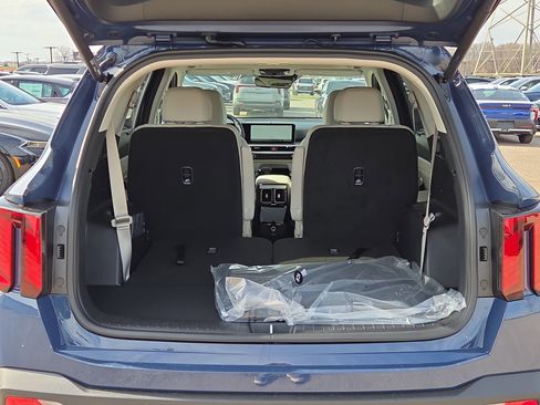 New 2026 Kia Sorento SX image 4