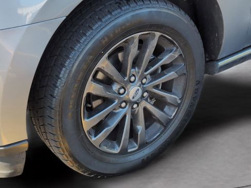 Used 2021 Ford Expedition Limited AWD/4WD image 35