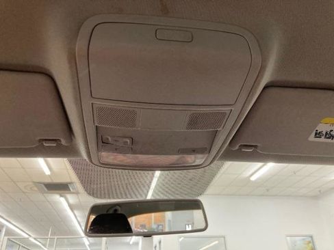 Used 2015 Volkswagen Jetta SE FWD image 25