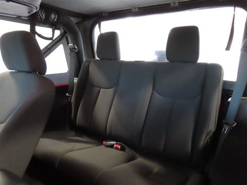 Used 2015 Jeep Wrangler Sport AWD/4WD image 16