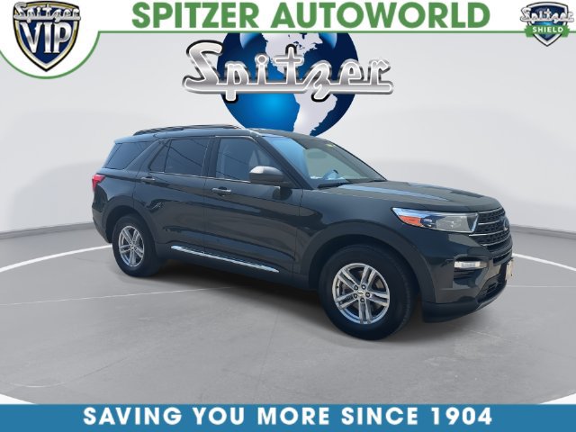 Used 2023 Ford Explorer XLT AWD/4WD image 3