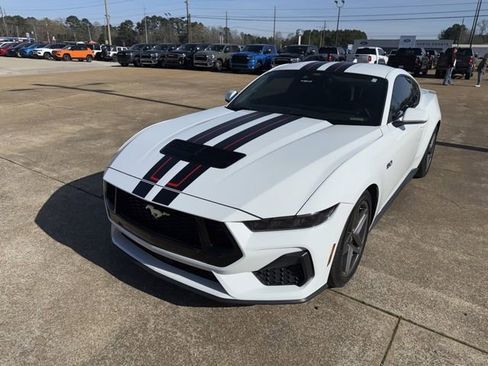 Used 2025 Ford Mustang GT Premium image 18