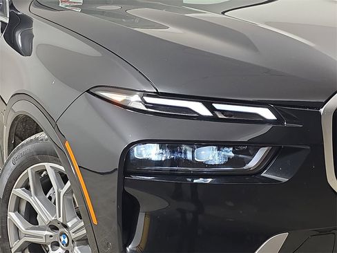 Used 2026 BMW X7 xDrive40i w/ Premium Package image 37