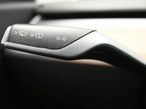 Used 2018 Tesla Model 3 Long Range RWD image 22