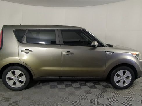 Used 2016 Kia Soul image 4