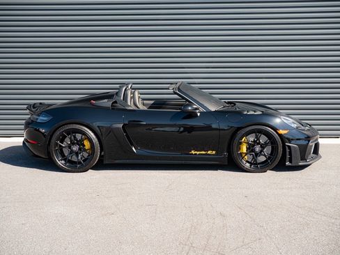 Certified 2025 Porsche 718 Boxster Spyder RS RWD image 21