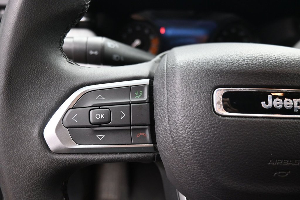 Used 2024 Jeep Compass Latitude AWD/4WD image 19