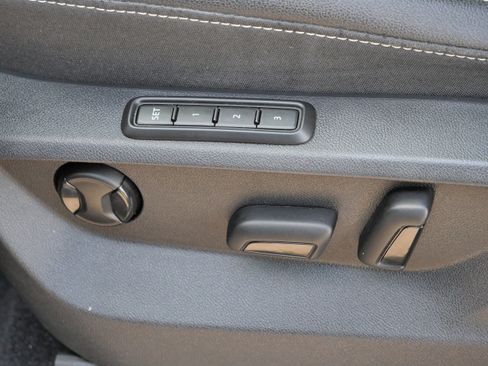 Certified 2023 Volkswagen Atlas SEL image 21