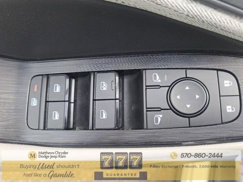 Used 2023 Nissan Rogue SV image 13