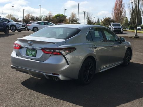 Used 2024 Toyota Camry SE FWD image 7