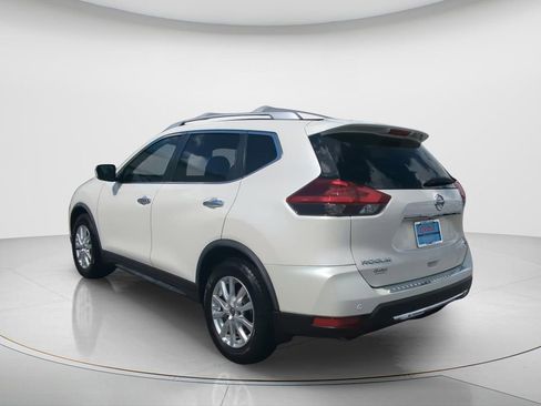 Certified 2020 Nissan Rogue SV image 6