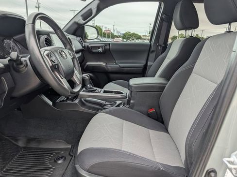 Certified 2023 Toyota Tacoma TRD Off-Road AWD/4WD image 25