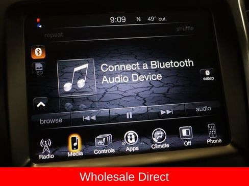 Used 2015 Jeep Cherokee Latitude w/ Cold Weather Group AWD/4WD image 22