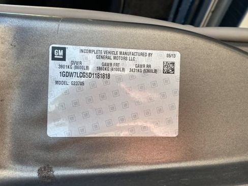 Used 2013 GMC Savana 2500 Extended RWD image 32
