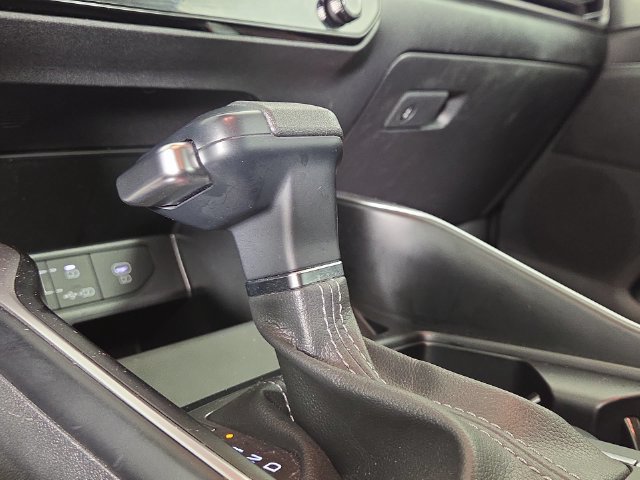 Certified 2025 Kia Sorento LX FWD image 19