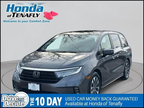 Certified 2024 Honda Odyssey EX-L image 2