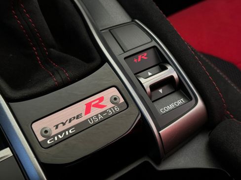 Used 2021 Honda Civic Type R Limited image 42