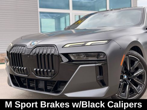 Used 2023 BMW 760i xDrive AWD/4WD image 10