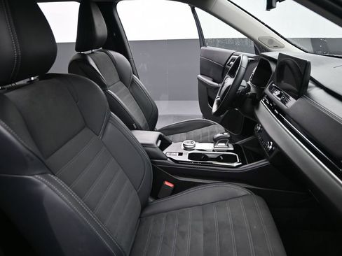 Used 2025 Mitsubishi Outlander SE image 33