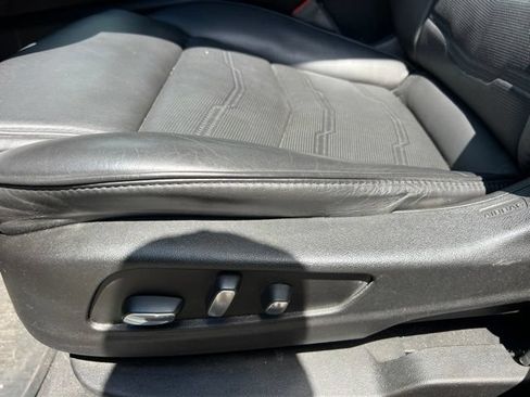 Used 2018 Cadillac XT5 Platinum w/ Driver Assist Package AWD/4WD image 21