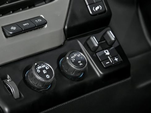 Used 2020 GMC Yukon Denali image 28