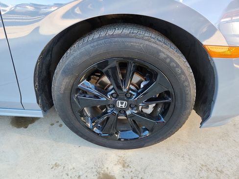 Used 2024 Honda Odyssey Sport image 9