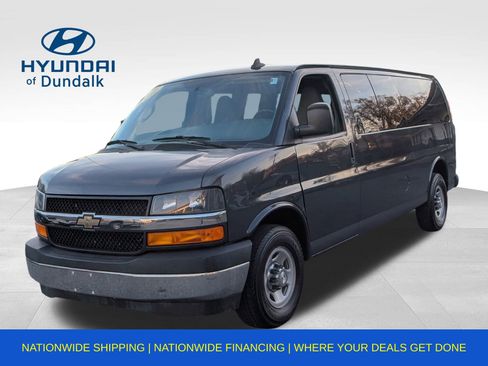 Used 2017 Chevrolet Express 3500 LT w/ LT Preferred Equipment Group image 2