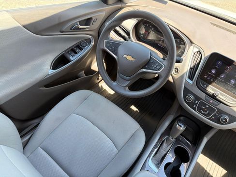 Used 2019 Chevrolet Malibu LS w/ LPO, Convenience Package 2 FWD image 21