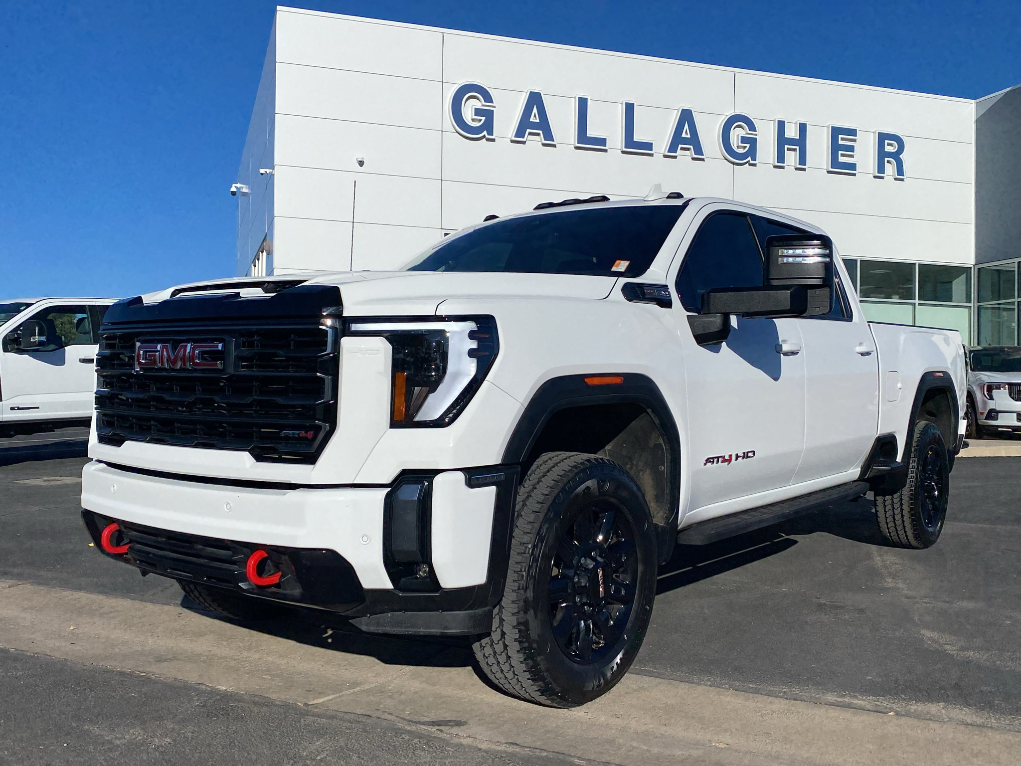 Used 2024 GMC Sierra 2500 AT4 w/ AT4 Premium Plus Package AWD/4WD image 19