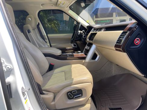 Used 2014 Land Rover Range Rover Supercharged image 21