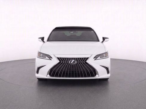 Used 2024 Lexus ES 350 w/ Premium Package FWD image 5