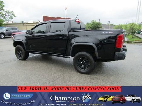 Used 2022 Chevrolet Colorado ZR2 w/ ZR2 Midnight Special Edition AWD/4WD image 7