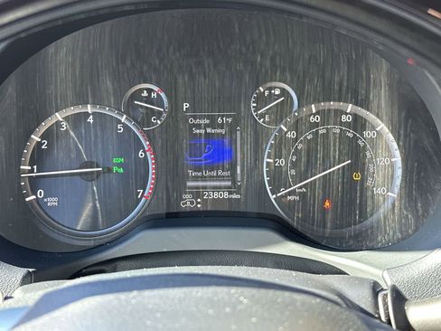 Used 2023 Lexus GX 460 Luxury w/ Sport Design Package image 18