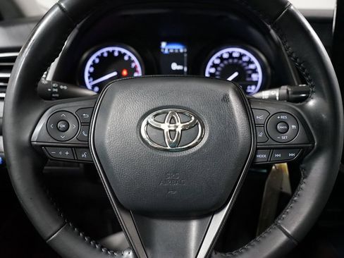 Used 2021 Toyota Camry SE FWD image 12