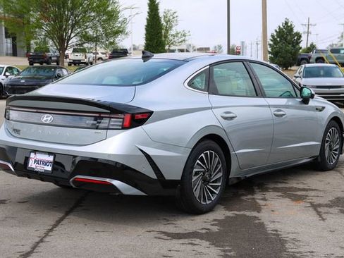 New 2026 Hyundai Sonata Limited image 3