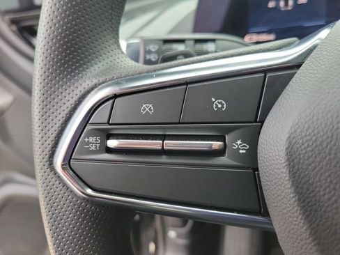 Used 2026 Chevrolet Equinox EV LT FWD image 21
