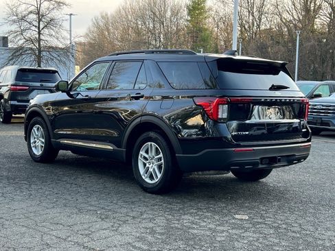 Used 2025 Ford Explorer Active image 5