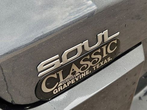 Used 2024 Kia Soul EX image 9