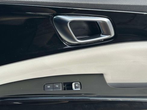 Used 2024 Kia Carnival SX image 26